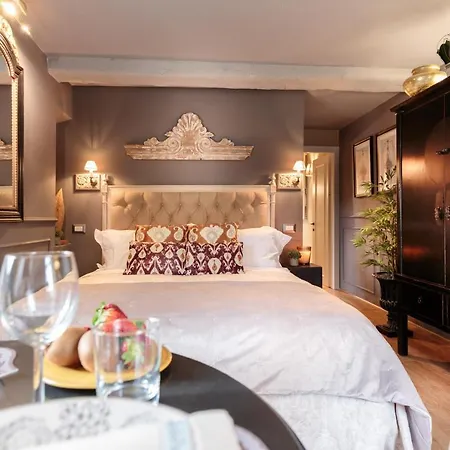 The Palatial Lucca