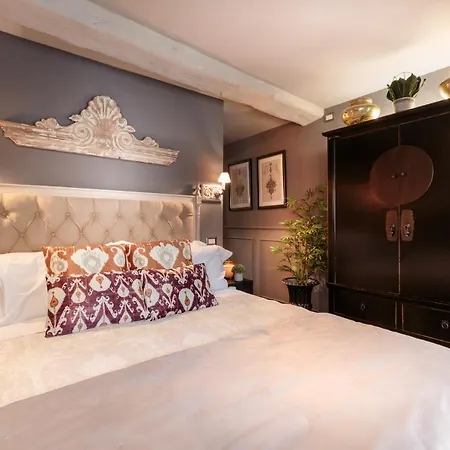 The Palatial Apartment *